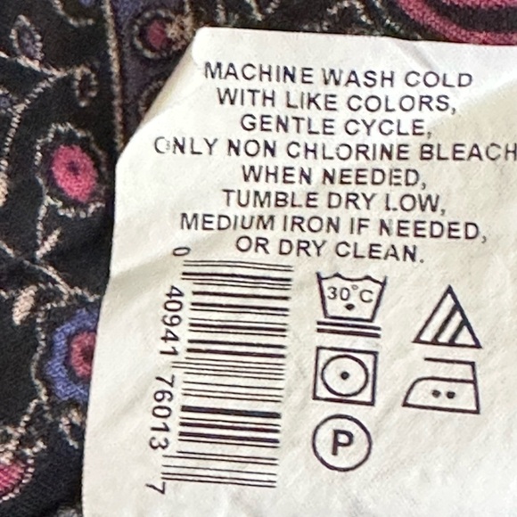 Motherhood sz lg black background and a mini floral print Faux wrap front - Picture 14 of 14